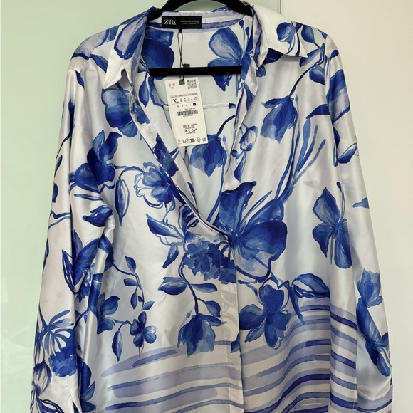 Zara Tops - Brand new with tags, Zara white and blue blouse